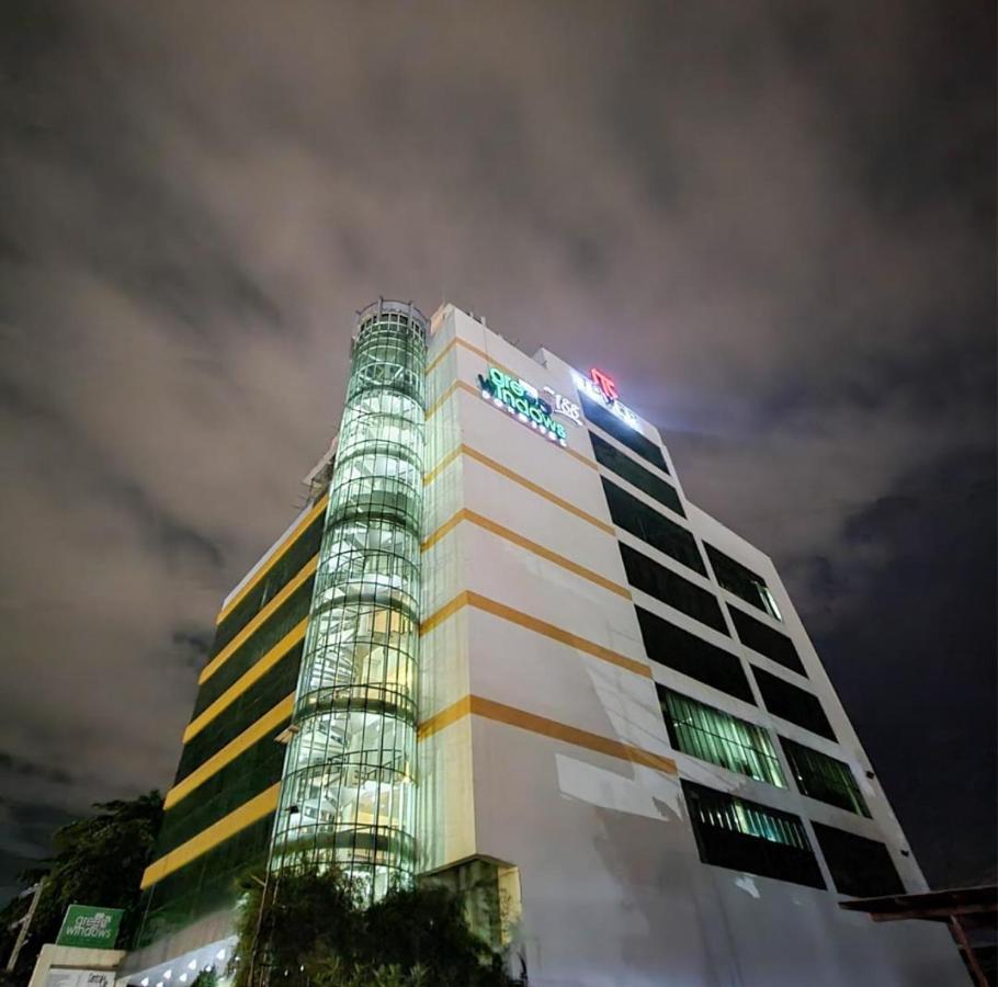 Greenwindows Hotel Davao Exterior photo