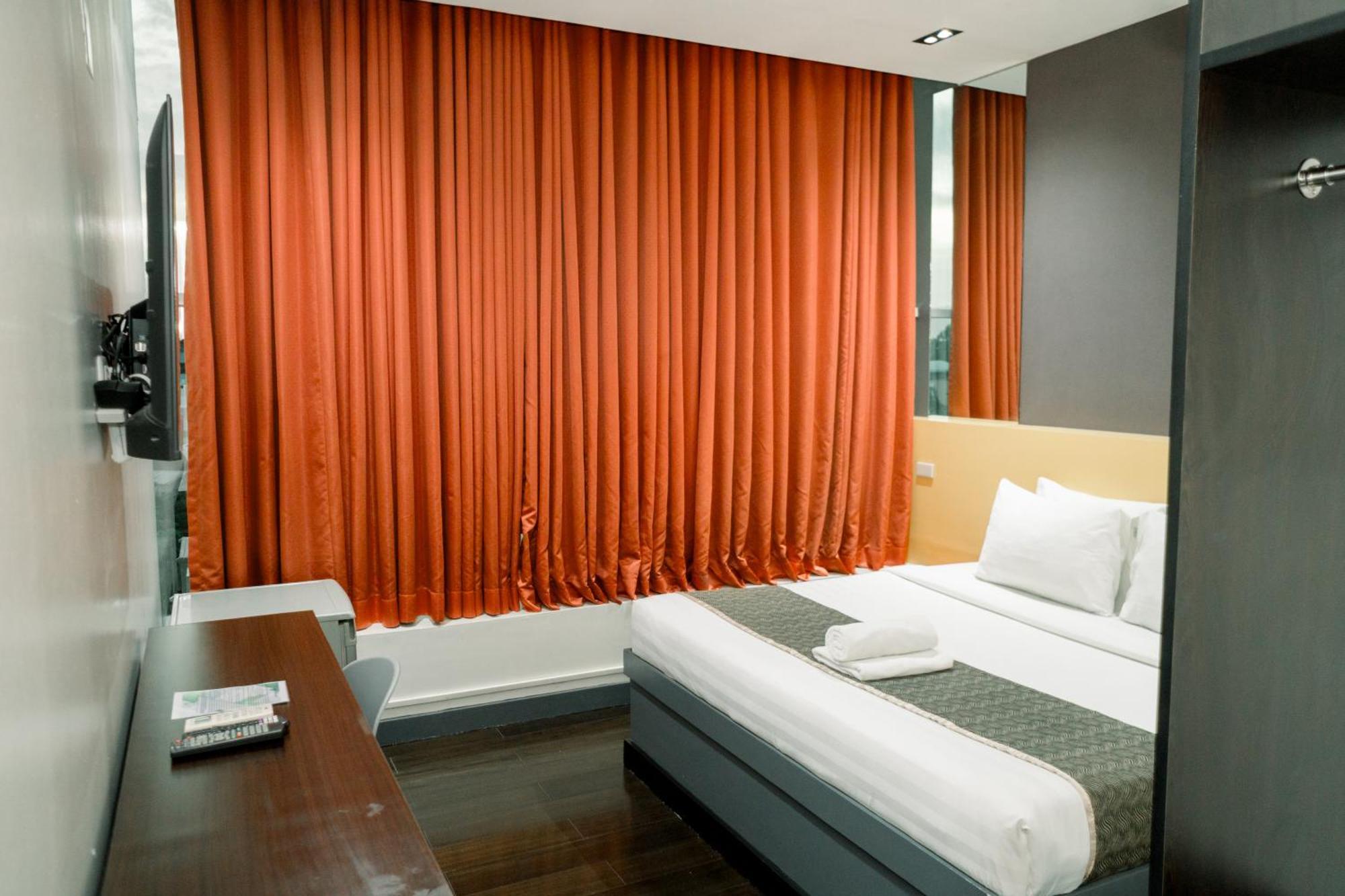 Greenwindows Hotel Davao Exterior photo